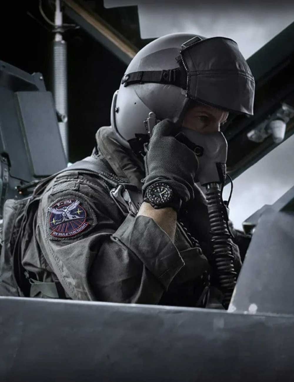 Luminox XA.6442.H.SET F117 Nighthawk Skunk Works