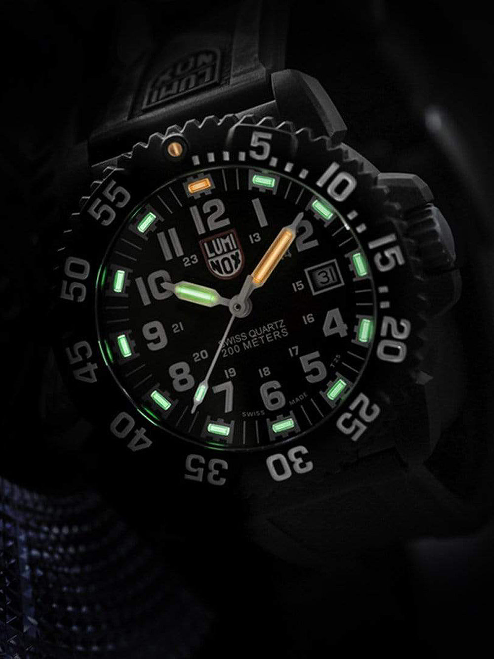 Luminox XS.3051.F Navy Seal Colormark 3050 Series 44mm 20ATM