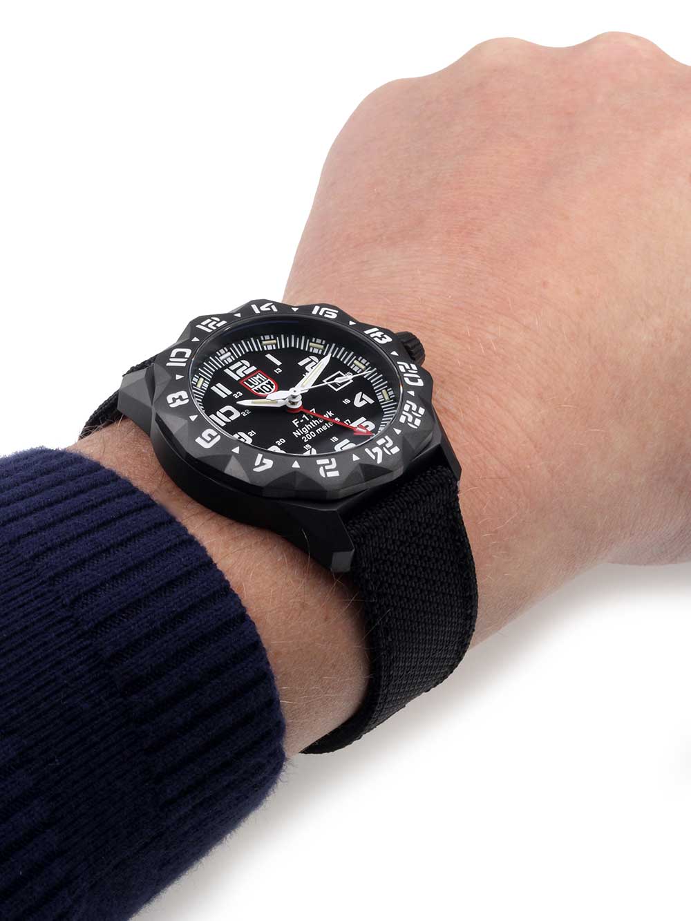 Luminox XA.6421 Nighthawk 6400 Serie 44mm 200M